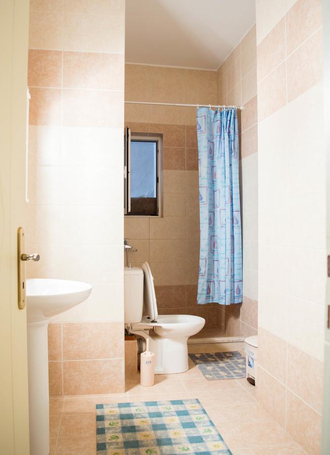 Manesi Apartments Boumboukas Bagian luar foto